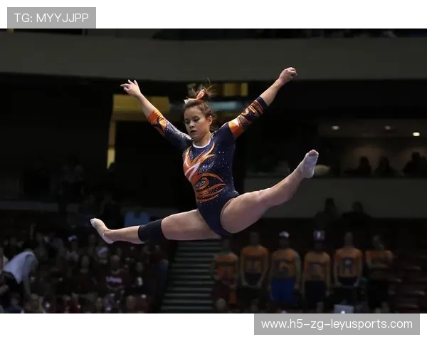 体操天才展示柔韧动作吓坏网友